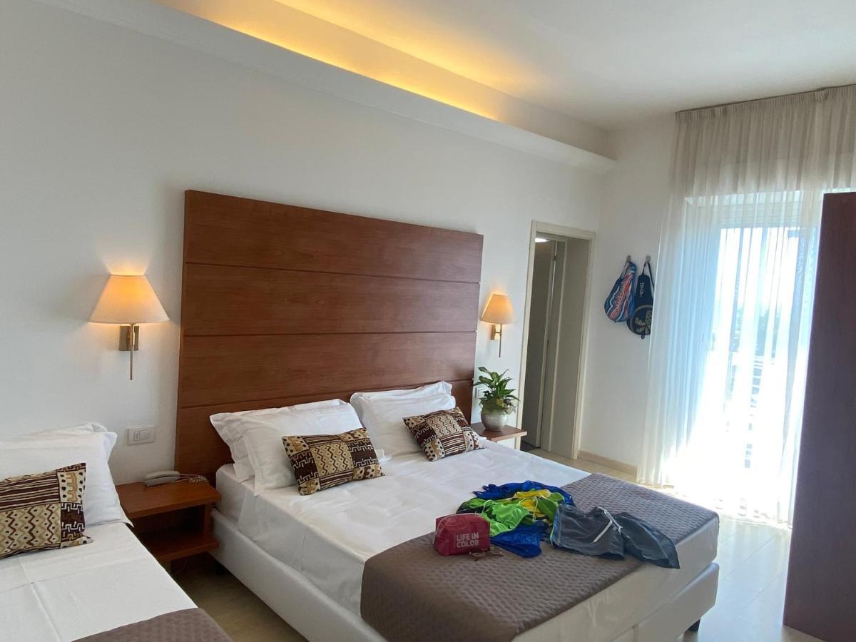 Hotel Villa Del Parco Rimini Exteriör bild